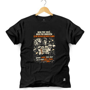 Camiseta Masculina Vinte e Poucos Anos
